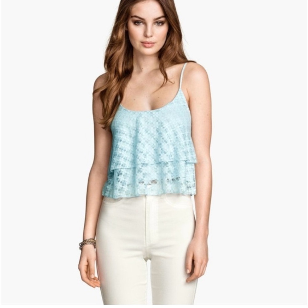 H&M Light Blue Floral Lace Spaghetti Strap Crop Top. Size Small